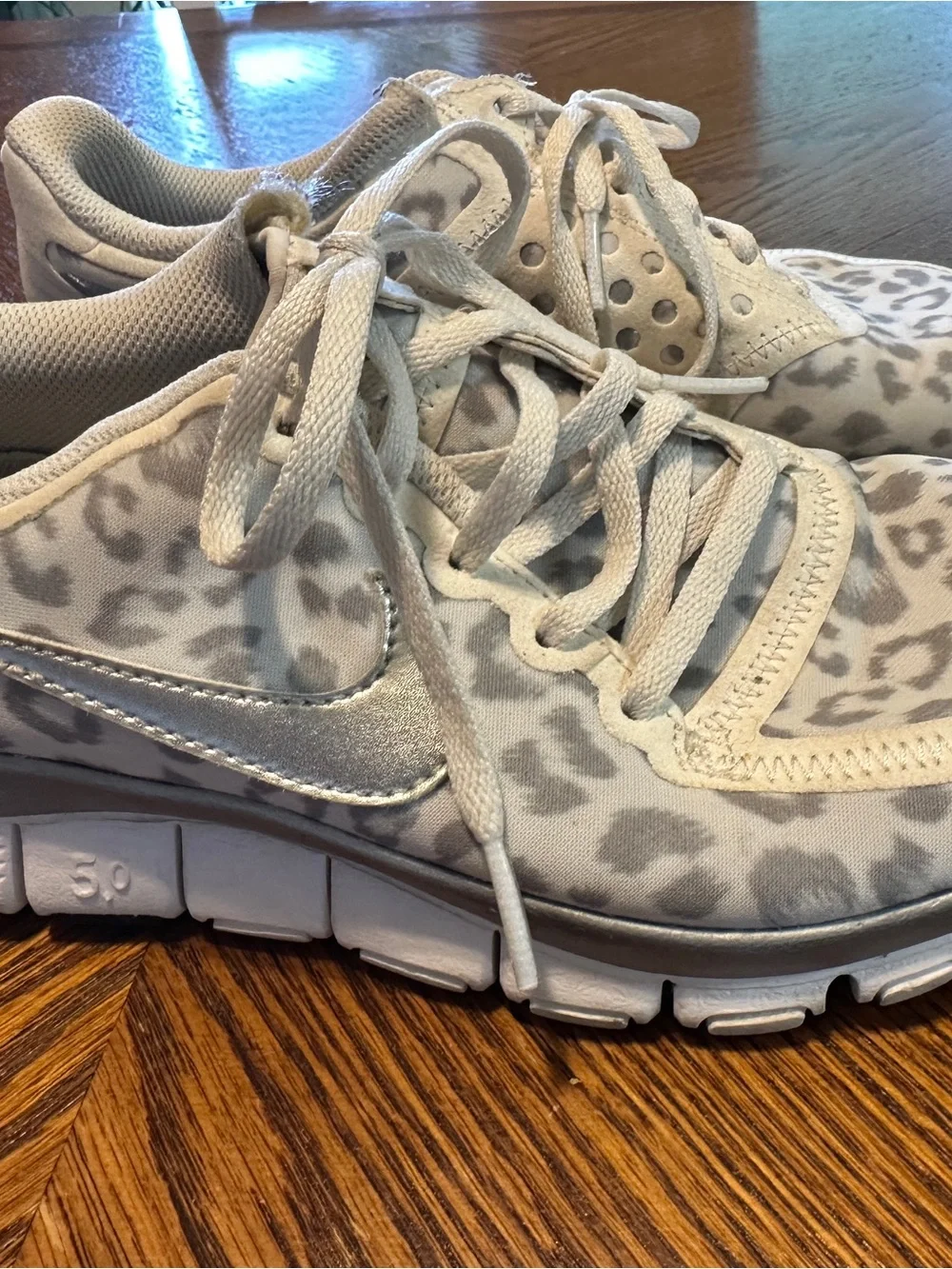 Nike women athletic
